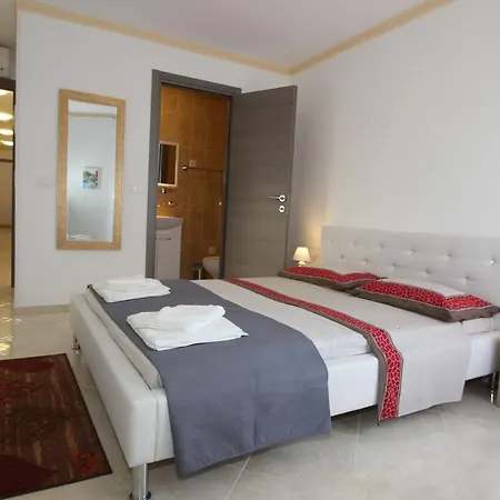 Rooms Amanda In The Historical Center Of Porec Konukevi *