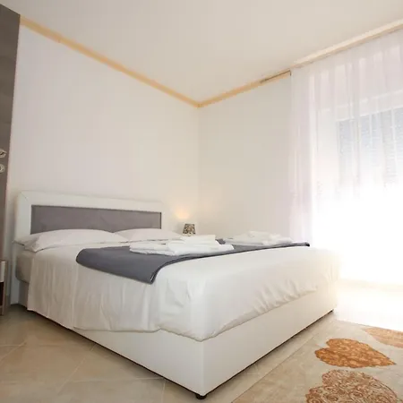 Rooms Amanda In The Historical Center Of Porec