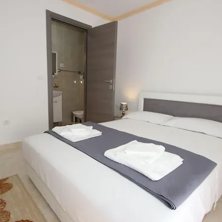 Rooms Amanda In The Historical Center Of Porec Konukevi Poreč