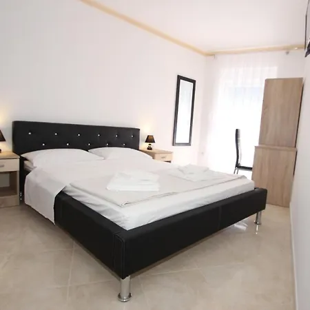 Rooms Amanda In The Historical Center Of Porec Konukevi