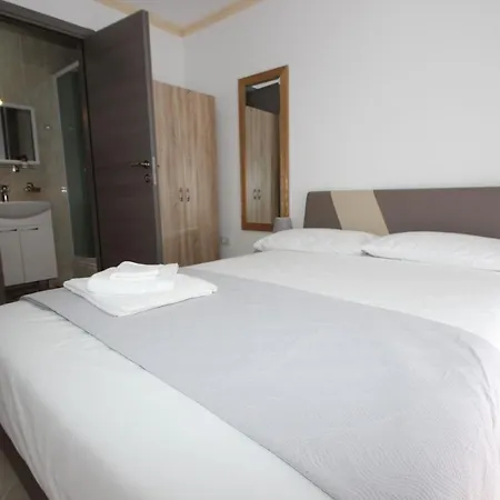 Rooms Amanda In The Historical Center Of Porec Konukevi *