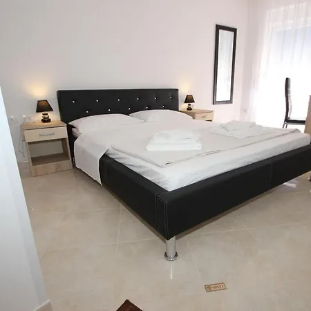 Rooms Amanda In The Historical Center Of Porec Konukevi Poreč